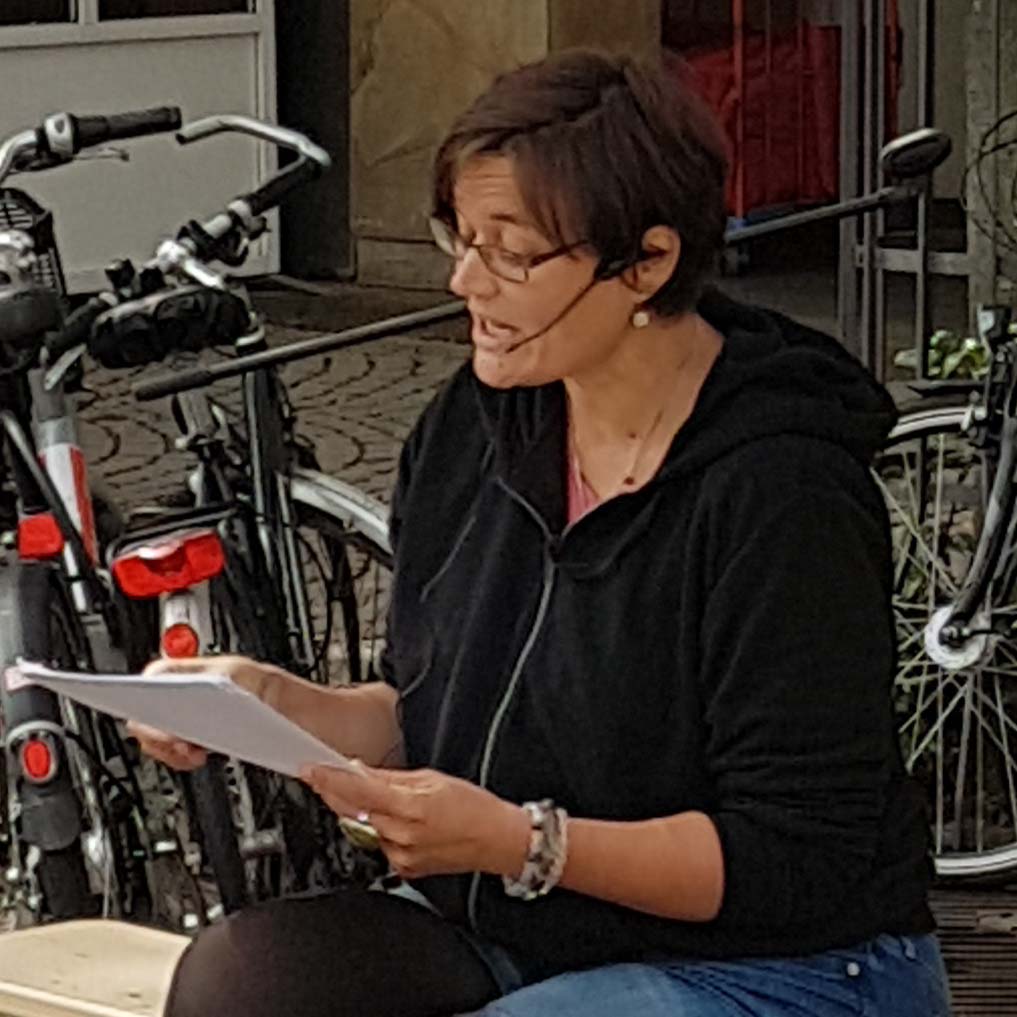 Katja Thiele liest die Paulchengeschichten vor